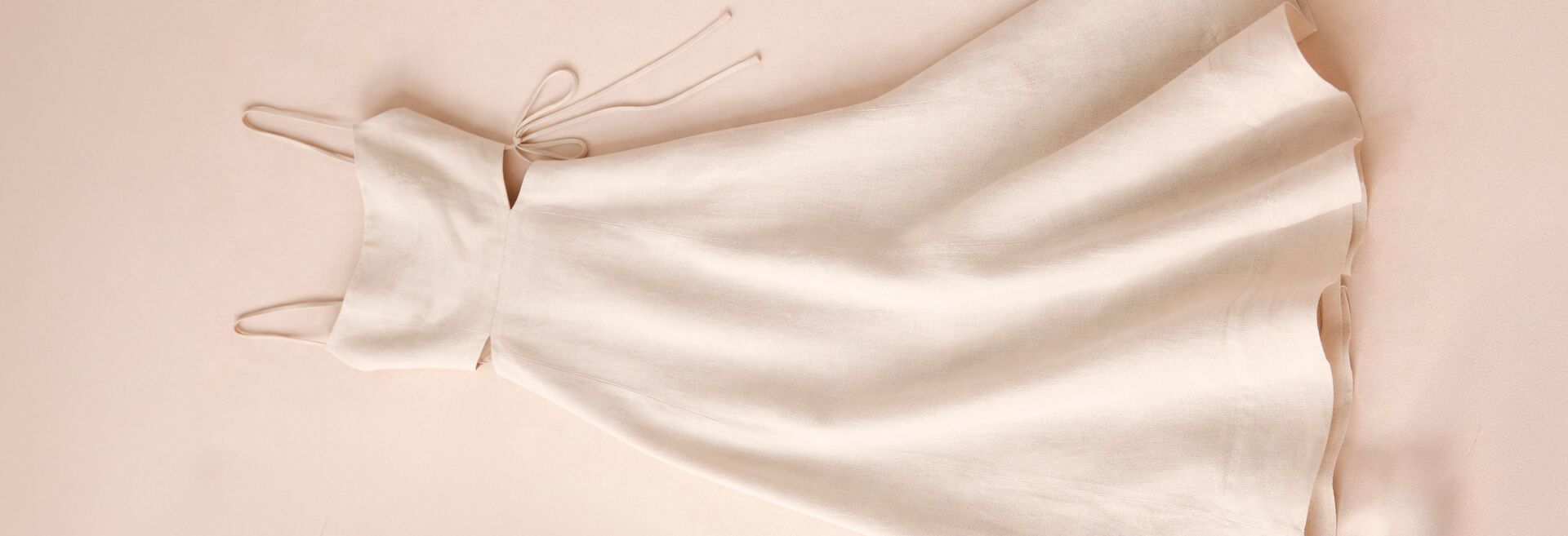 vestido-branco-tecido-leve.png